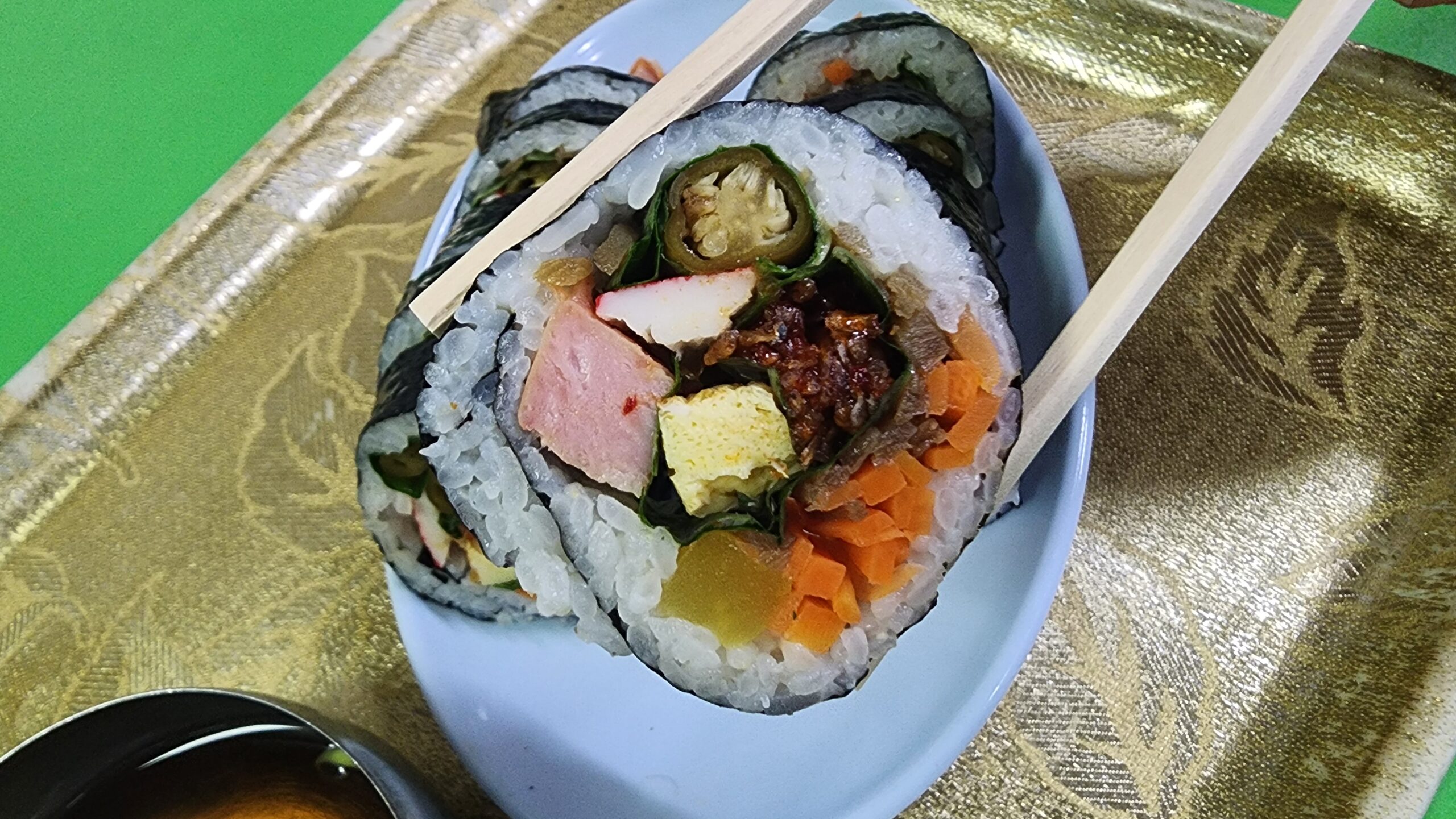 A Local Favorite Since the 90s: Lucky Gimbap(럭키 김밥)